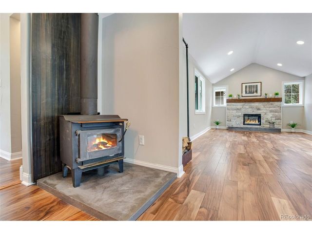 232 Fox Creek Rd, Glen Haven, CO 80532