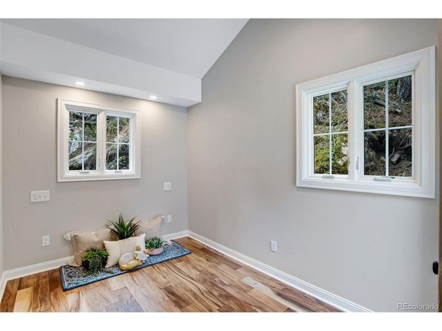 232 Fox Creek Rd, Glen Haven, CO 80532