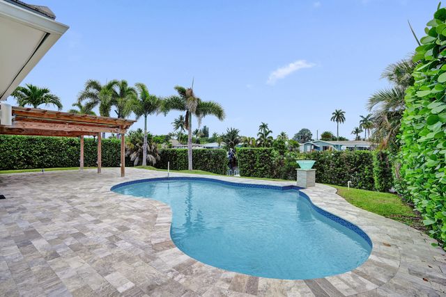 320 SE 5th Avenue, Pompano Beach, FL 33060