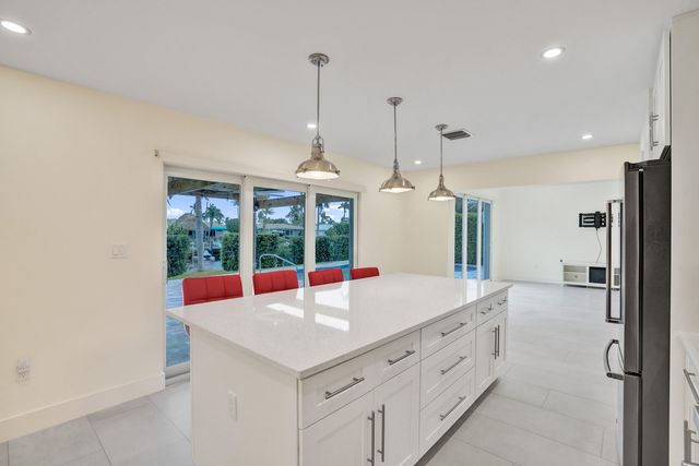 320 SE 5th Avenue, Pompano Beach, FL 33060