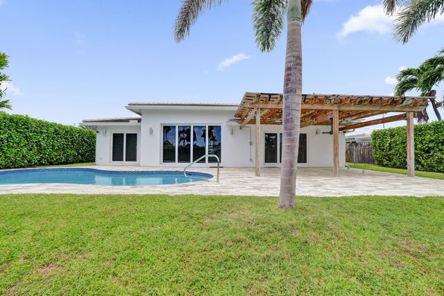 320 SE 5th Avenue, Pompano Beach, FL 33060