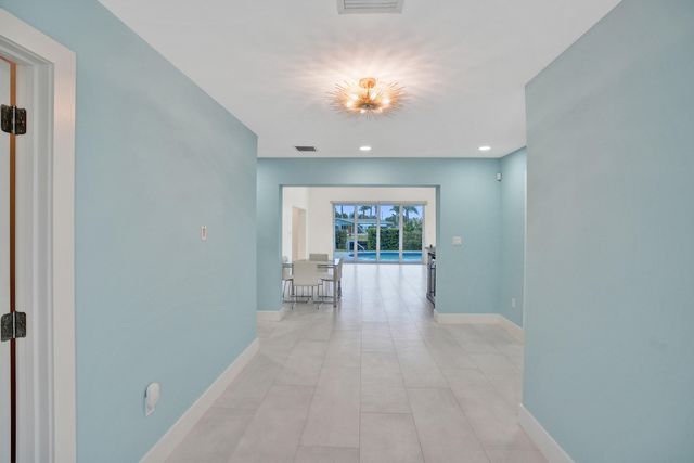 320 SE 5th Avenue, Pompano Beach, FL 33060