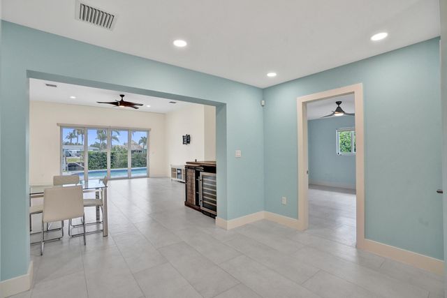 320 SE 5th Avenue, Pompano Beach, FL 33060