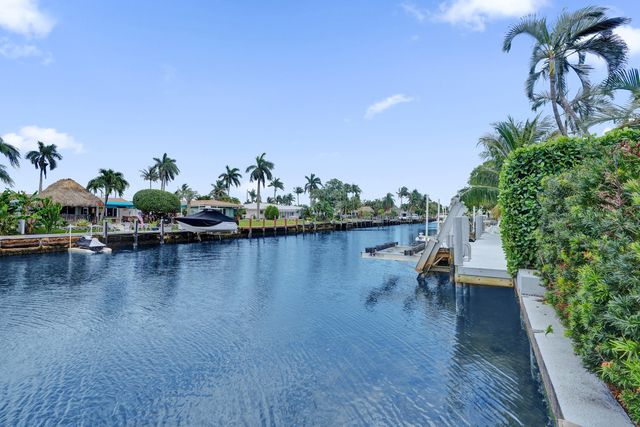 320 SE 5th Avenue, Pompano Beach, FL 33060