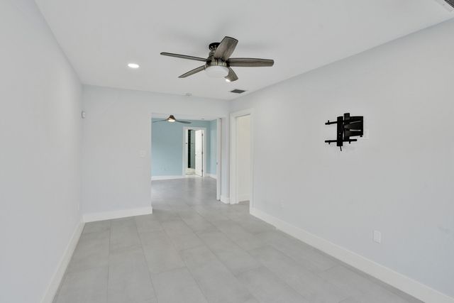320 SE 5th Avenue, Pompano Beach, FL 33060