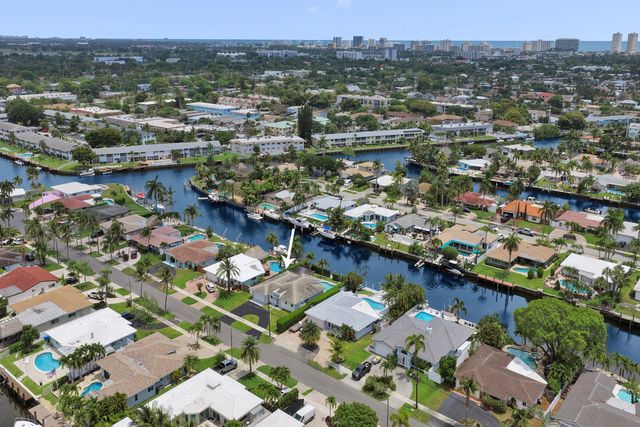 320 SE 5th Avenue, Pompano Beach, FL 33060