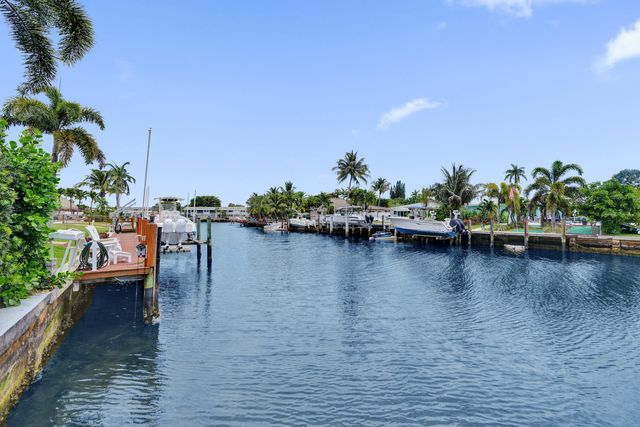 320 SE 5th Avenue, Pompano Beach, FL 33060