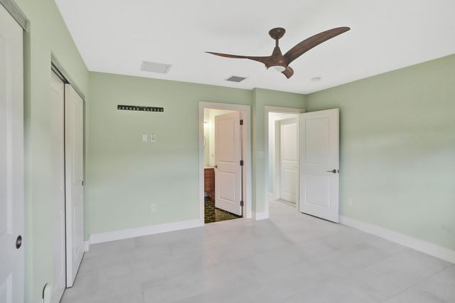320 SE 5th Avenue, Pompano Beach, FL 33060
