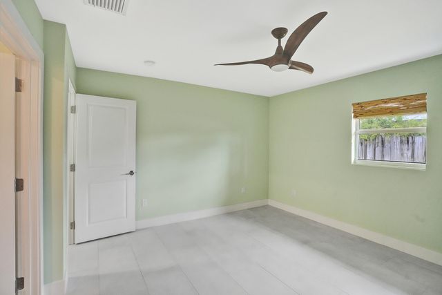 320 SE 5th Avenue, Pompano Beach, FL 33060