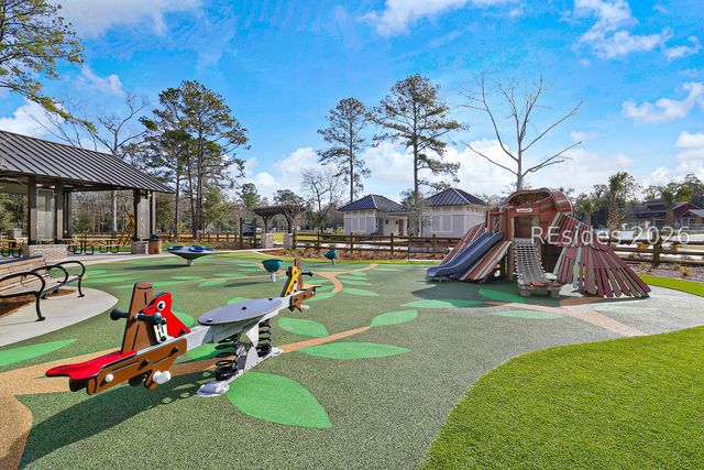 46 Carolina Oaks Ave, Bluffton, SC 29909