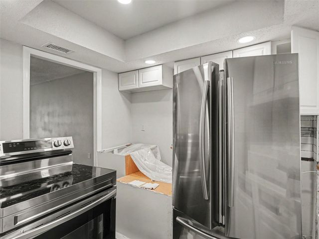 4023 LAKE BAYSHORE DRIVE 112, Bradenton, FL 34205