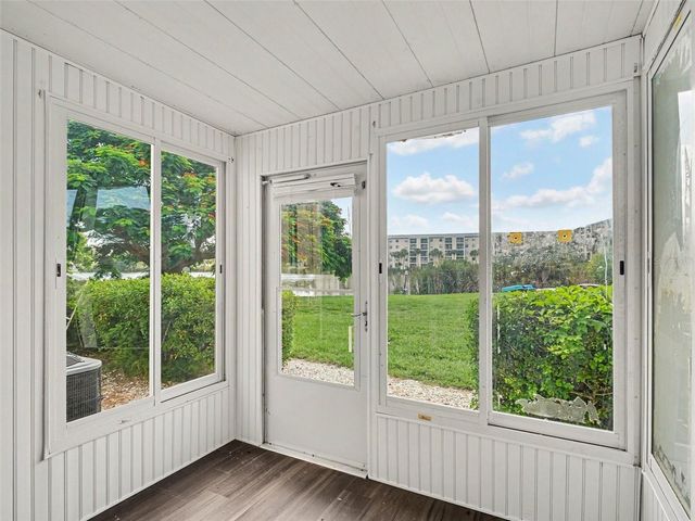 4023 LAKE BAYSHORE DRIVE 112, Bradenton, FL 34205