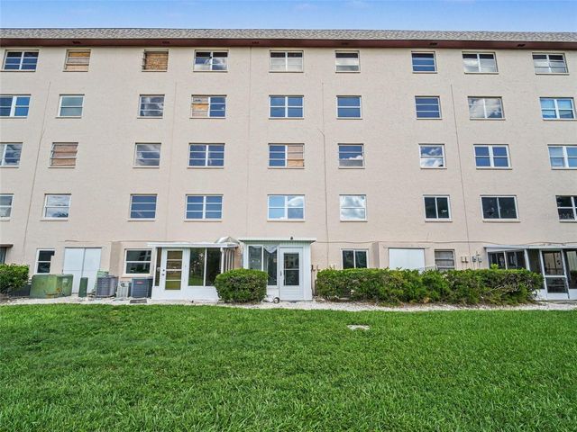 4023 LAKE BAYSHORE DRIVE 112, Bradenton, FL 34205