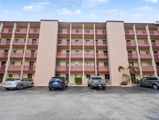 4023 LAKE BAYSHORE DRIVE 112, Bradenton, FL 34205