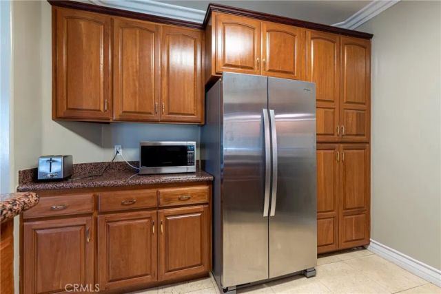 12108 S La Cienega, Hawthorne, CA 90250