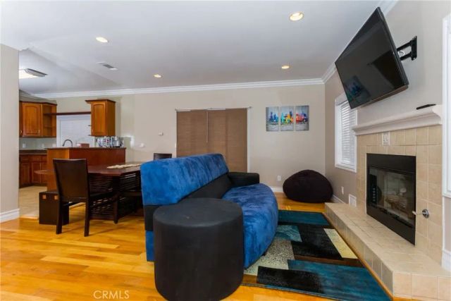 12108 S La Cienega, Hawthorne, CA 90250