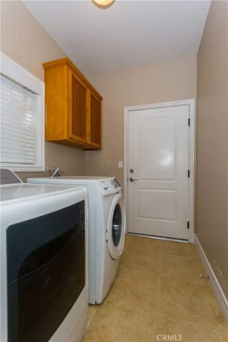 12108 S La Cienega, Hawthorne, CA 90250