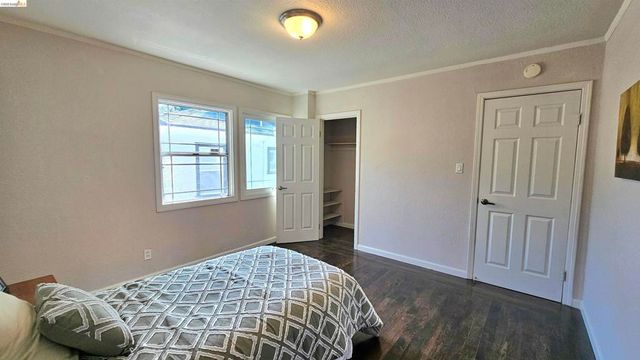 7856 Ney Ave, Oakland, CA 94605