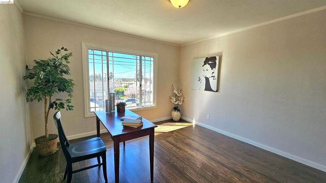 7856 Ney Ave, Oakland, CA 94605