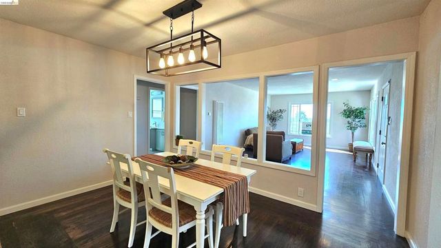 7856 Ney Ave, Oakland, CA 94605