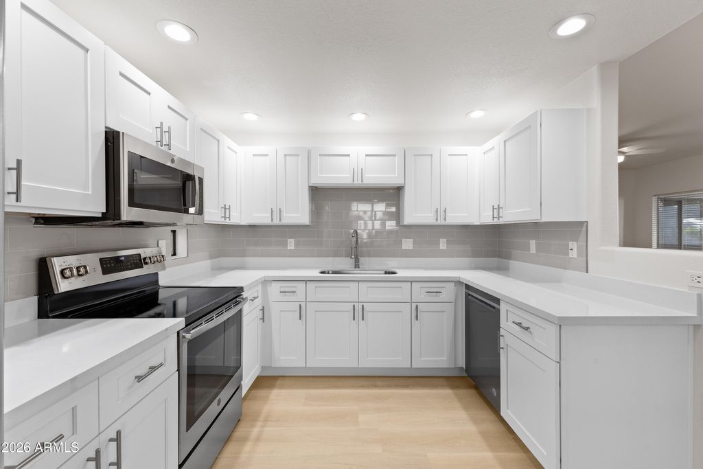 Image 18 of property listing at 9555 E RAINTREE Drive 1031, Scottsdale, AZ 85260