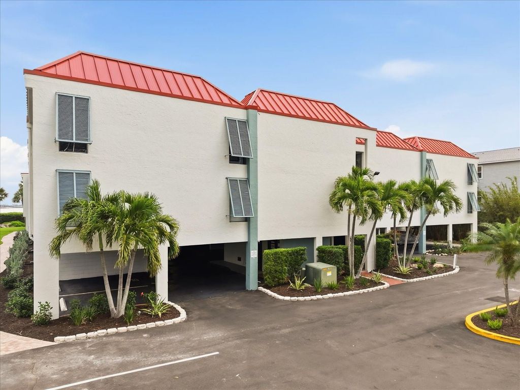 3705 E BAY DRIVE 117, Holmes Beach, FL 34217