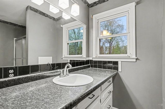 3426 Meadowcroft Avenue, Kalamazoo, MI 49004