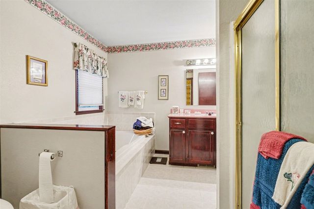 3426 Meadowcroft Avenue, Kalamazoo, MI 49004