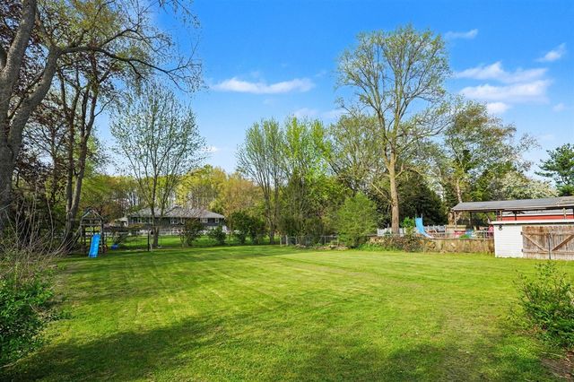 3426 Meadowcroft Avenue, Kalamazoo, MI 49004