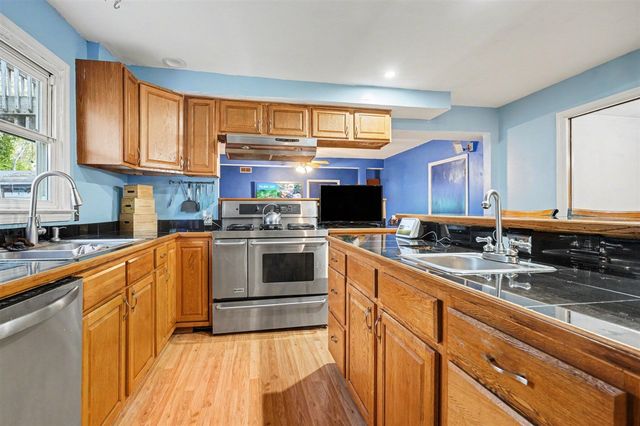 3426 Meadowcroft Avenue, Kalamazoo, MI 49004