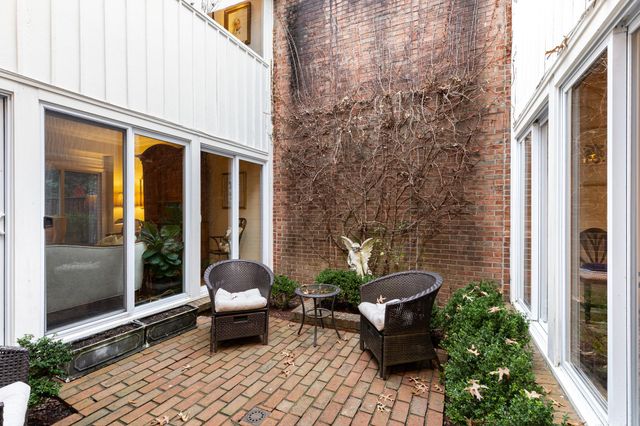 638 Timber Ln, Nashville, TN 37215