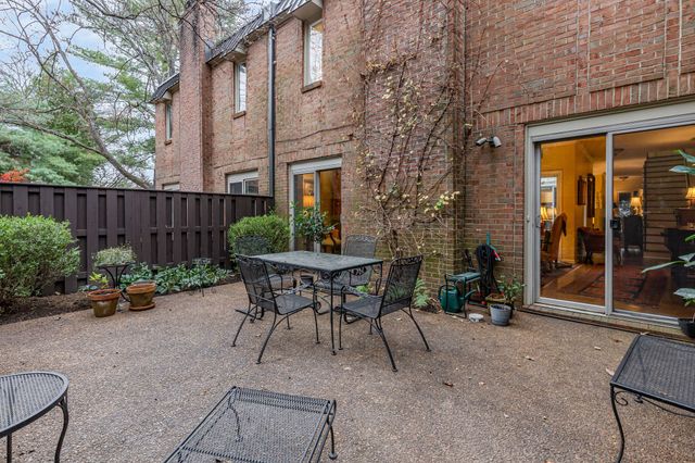 638 Timber Ln, Nashville, TN 37215