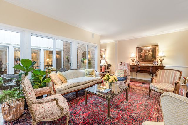 638 Timber Ln, Nashville, TN 37215