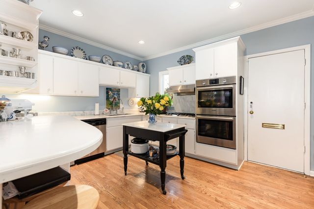 638 Timber Ln, Nashville, TN 37215