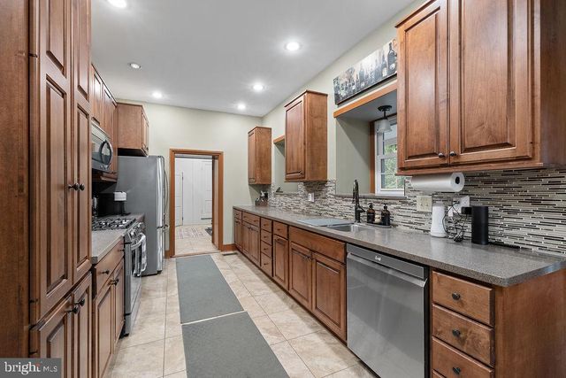 1338 LYNN DR, Pottstown, PA 19464