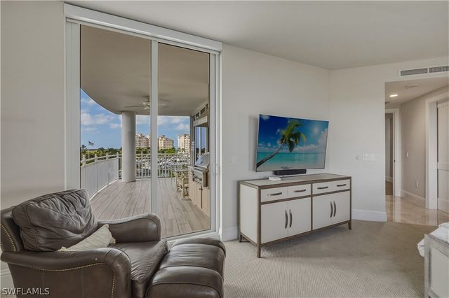 13665 Vanderbilt DR 501, Naples, FL 34110