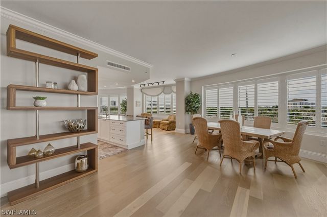 13665 Vanderbilt DR 501, Naples, FL 34110