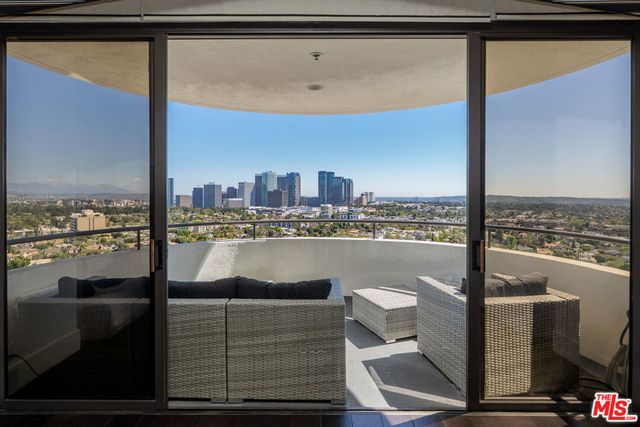 10560 Wilshire Boulevard 1706, Los Angeles, CA 90024