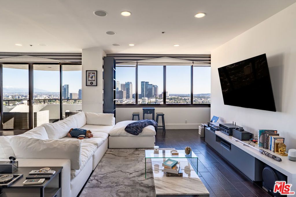 10560 Wilshire Boulevard 1706, Los Angeles, CA 90024