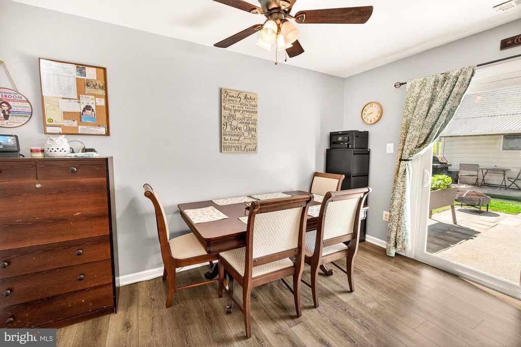 Image 17 of property listing at 530 DAISY DR, Taneytown, MD 21787