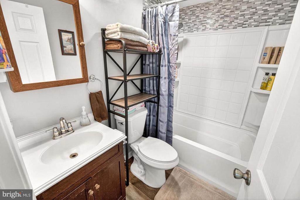 Image 31 of property listing at 530 DAISY DR, Taneytown, MD 21787