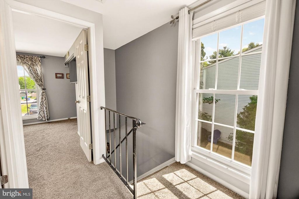 Image 33 of property listing at 530 DAISY DR, Taneytown, MD 21787
