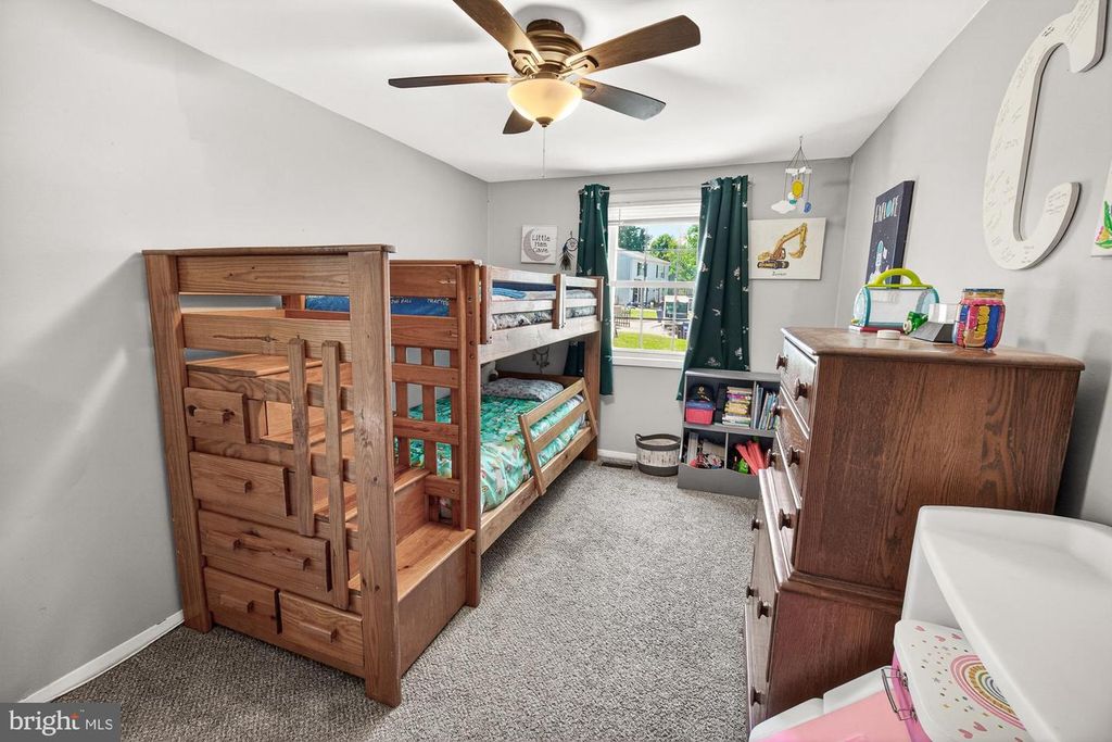 Image 35 of property listing at 530 DAISY DR, Taneytown, MD 21787