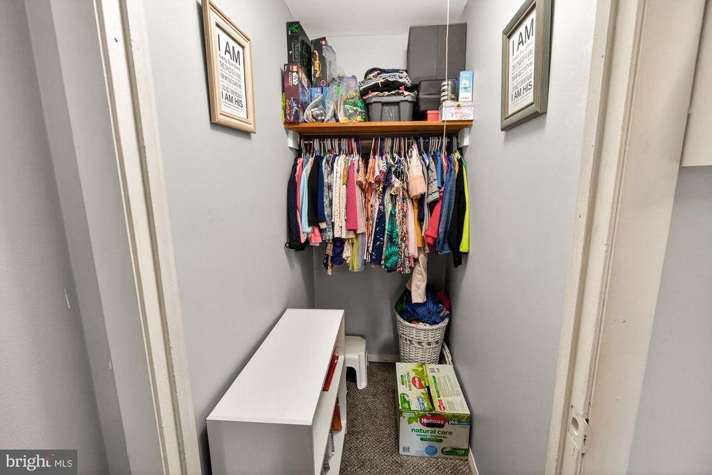 Image 36 of property listing at 530 DAISY DR, Taneytown, MD 21787