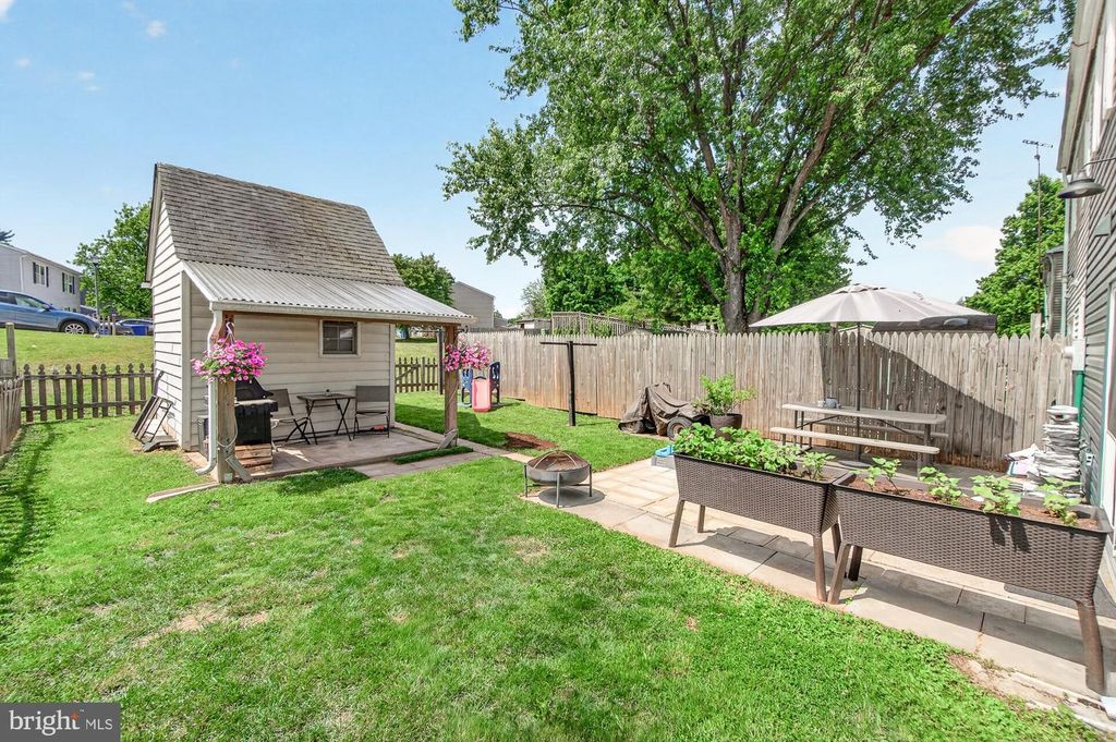 Image 38 of property listing at 530 DAISY DR, Taneytown, MD 21787