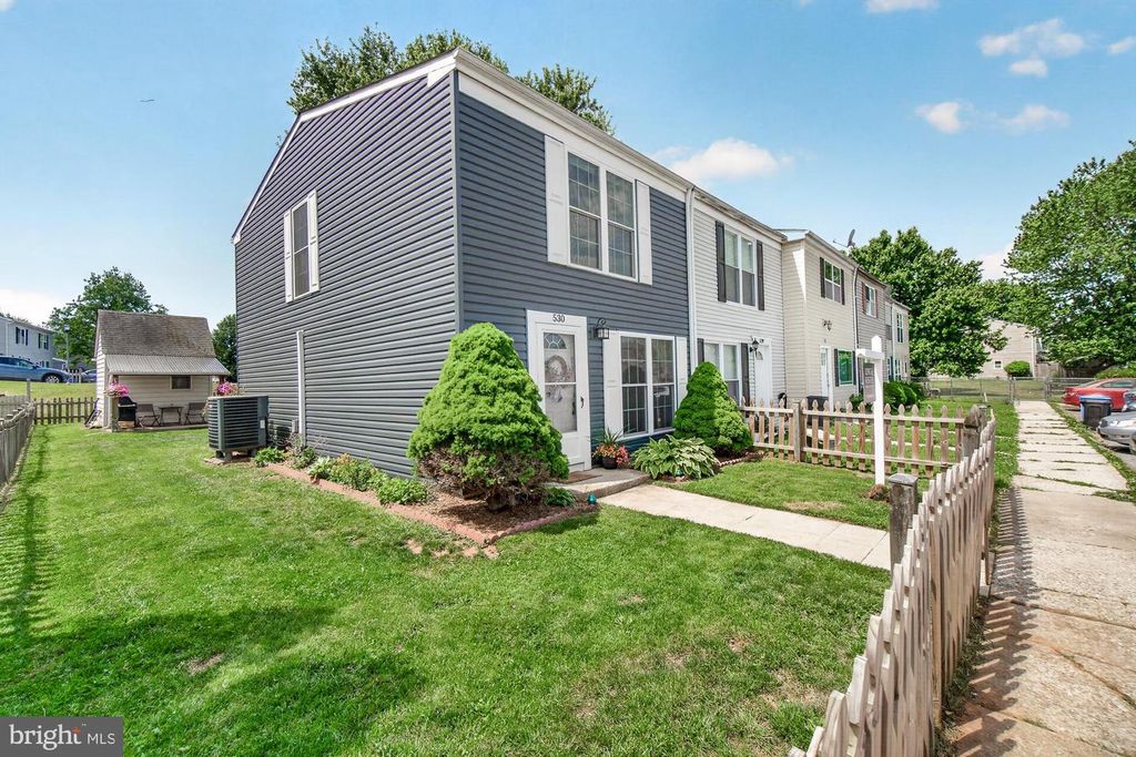 Image 5 of property listing at 530 DAISY DR, Taneytown, MD 21787