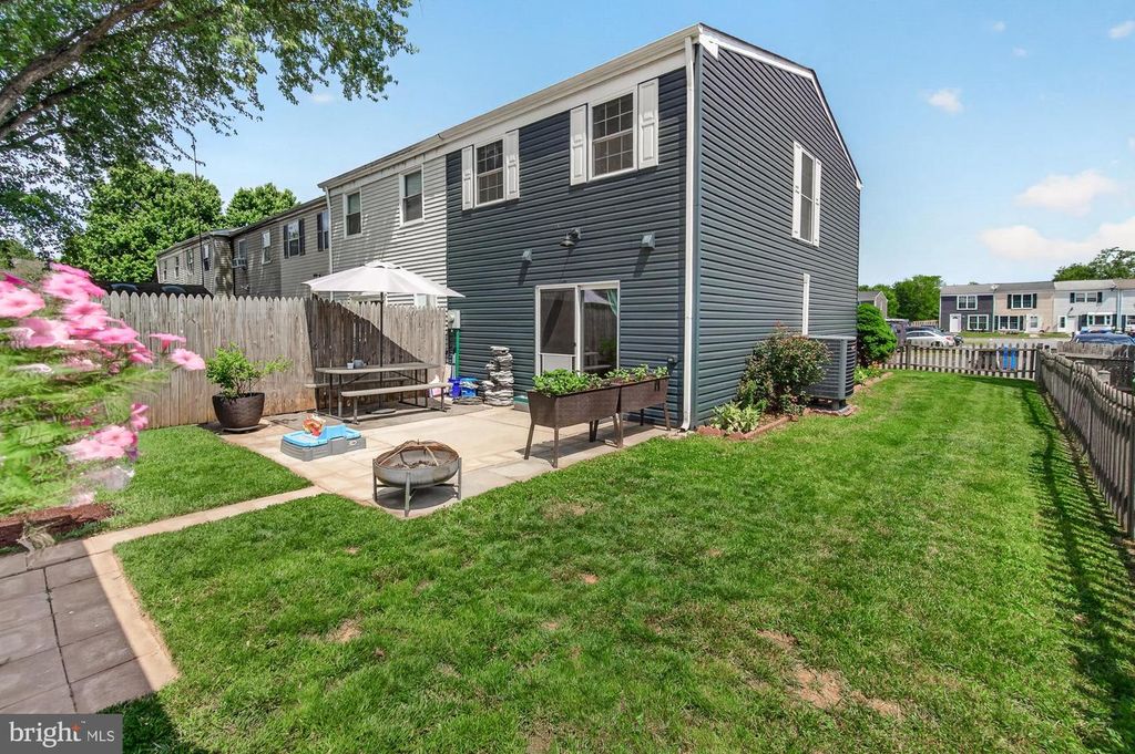 Image 49 of property listing at 530 DAISY DR, Taneytown, MD 21787