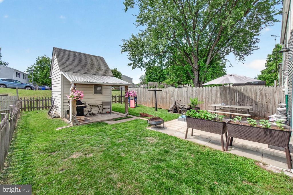 Image 51 of property listing at 530 DAISY DR, Taneytown, MD 21787