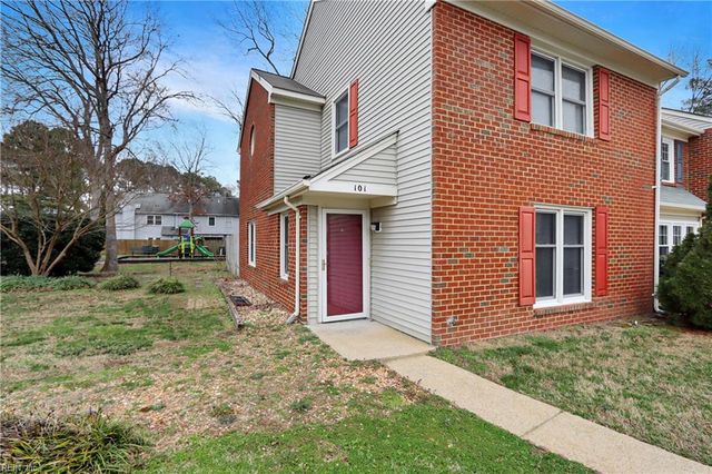 101 Kingsbridge LN, Yorktown, VA 23692