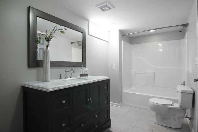 5501 W 70th Terrace, Prairie Village, KS 66208